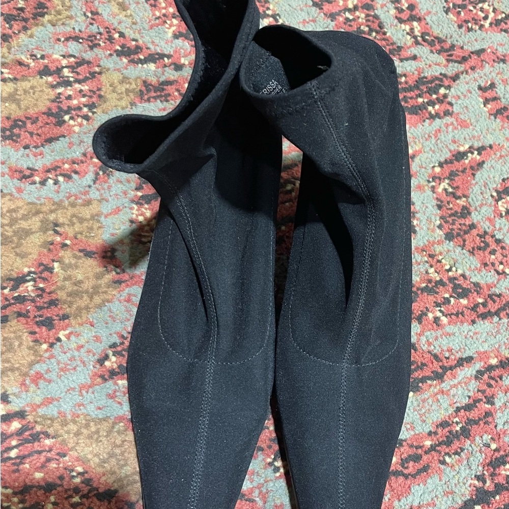 EUC, Circa pull on boots, size 9